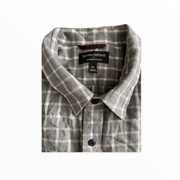Men’s Banana Republic Gray Plaid Flannel Button Down - Picture 2 of 2